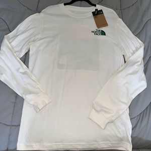 North Face Men’s White Long-Sleeve Graphic Tee NWT Medium